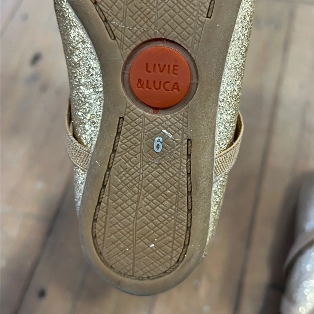 Livie & Luca gold metallic glitter cross strap Mary Jane flats size 6